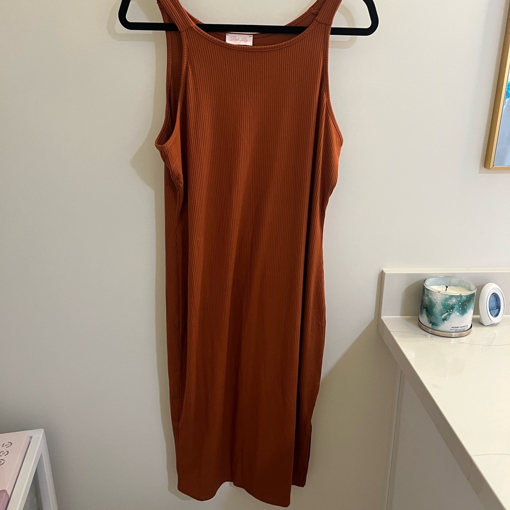 •FINAL SALE• midi length rust-colored ribbed dress